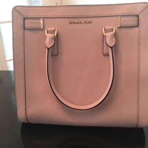 100% Authentic Michael Kors blush pink handbag